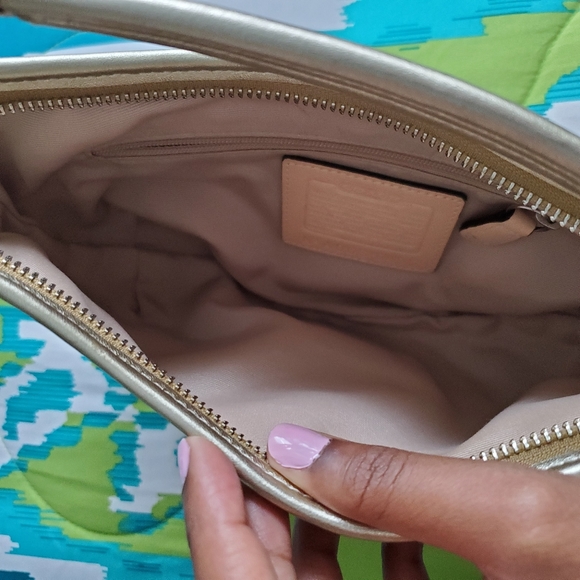 Coach purse - Picture 6 of 7